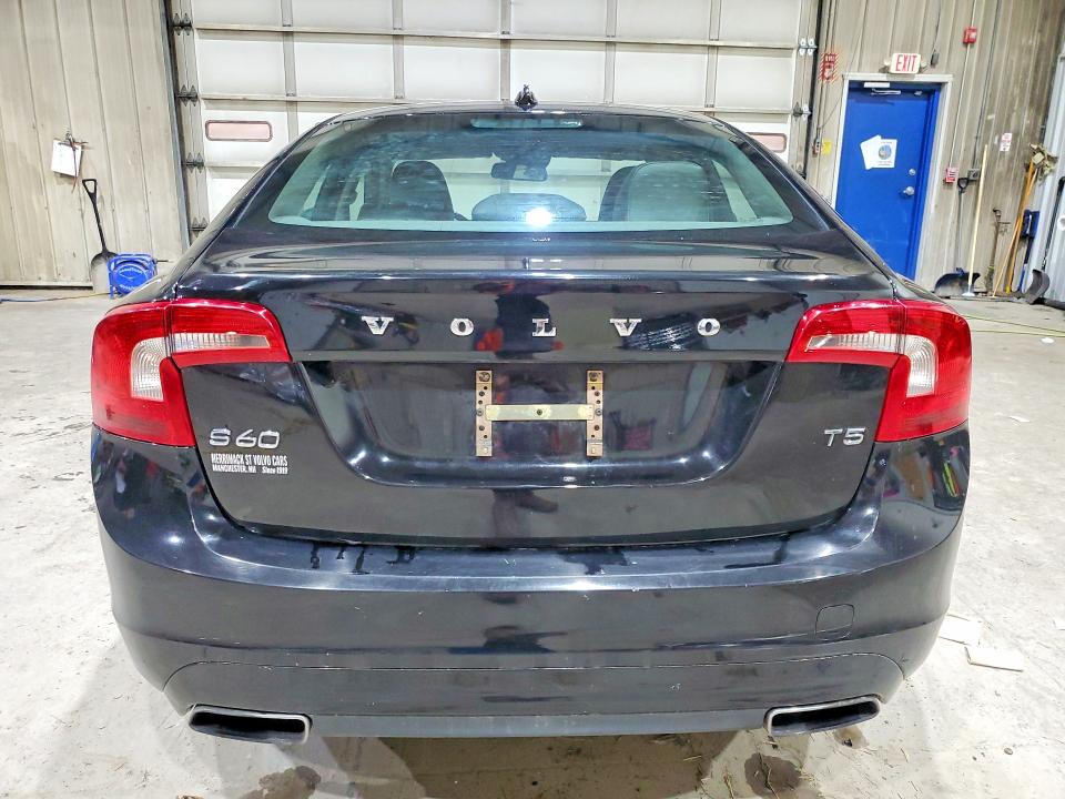 2014 Volvo S60 მანქანა იყიდება აუქციონზე, vin: YV1612FS7E2275916, აუქციონის ნომერი: 46873996
