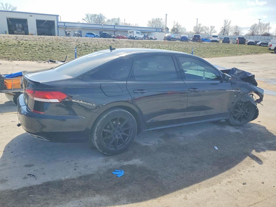 41660676 :رقم المزاد ، 1VWMA7A33LC013101 vin ، 2020 Volkswagen Passat مزاد بيع