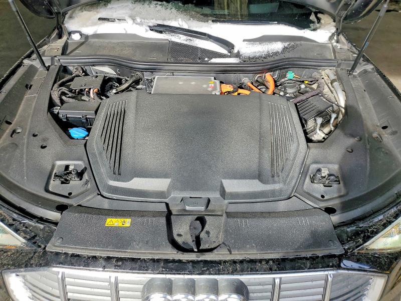 45755136 :رقم المزاد ، WA1VABGE2KB023281 vin ، 2019 Audi E-tron مزاد بيع