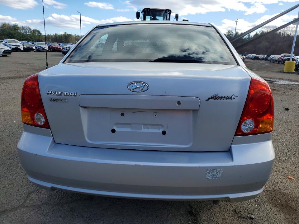 Auction sale of the 2005 Hyundai Accent, vin: KMHCG45CX5U598645, lot number: 45923056