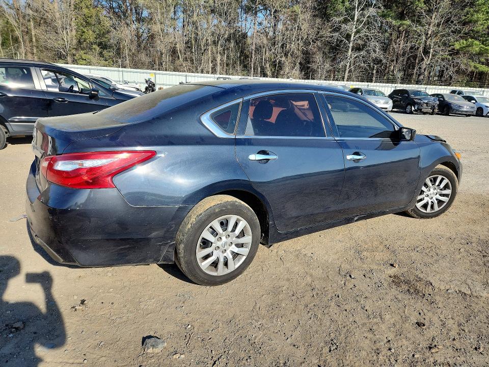 Продаж на аукціоні авто 2017 Nissan Altima, vin: 1N4AL3APXHN339961, номер лоту: 79343705
