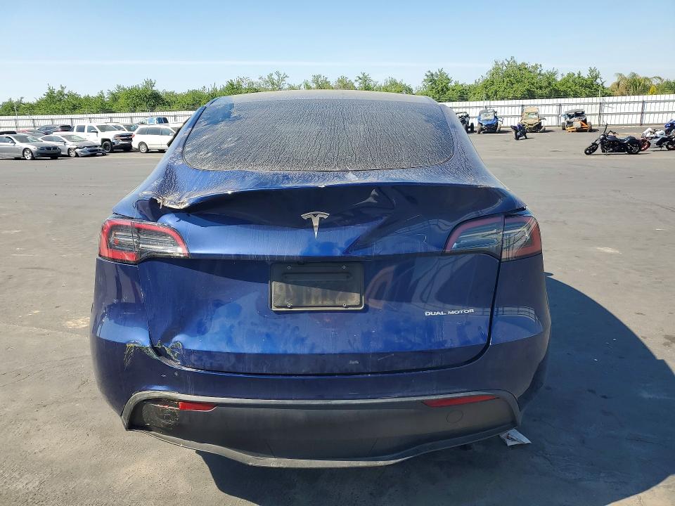 45613086 :رقم المزاد ، 7SAYGAEE7SF284940 vin ، 2025 Tesla Model Y مزاد بيع