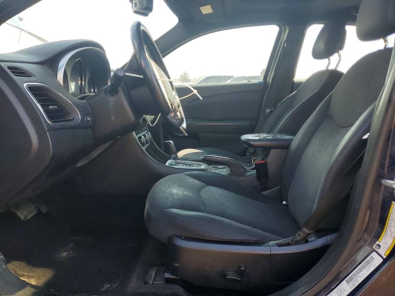 47573486 :رقم المزاد ، 1C3CCBBB6DN542814 vin ، 2013 Chrysler 200 مزاد بيع