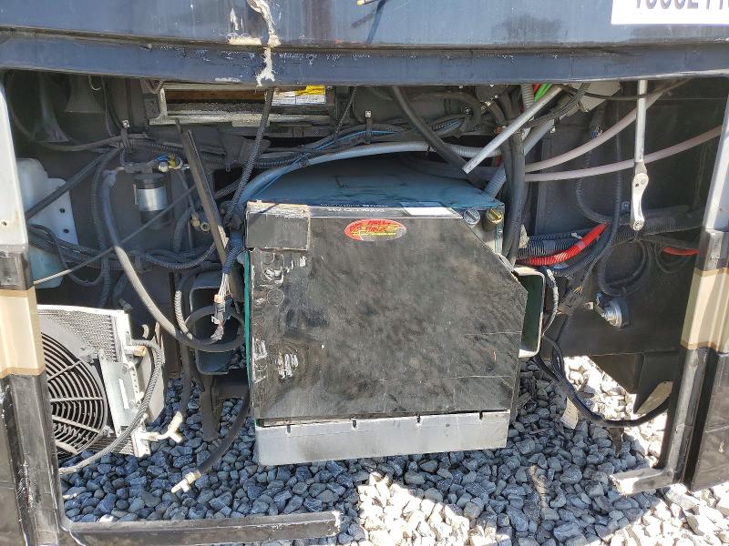 46652116 :رقم المزاد ، 4UZFCHCY4ECFS2622 vin ، 2014 Freightliner Chassis مزاد بيع