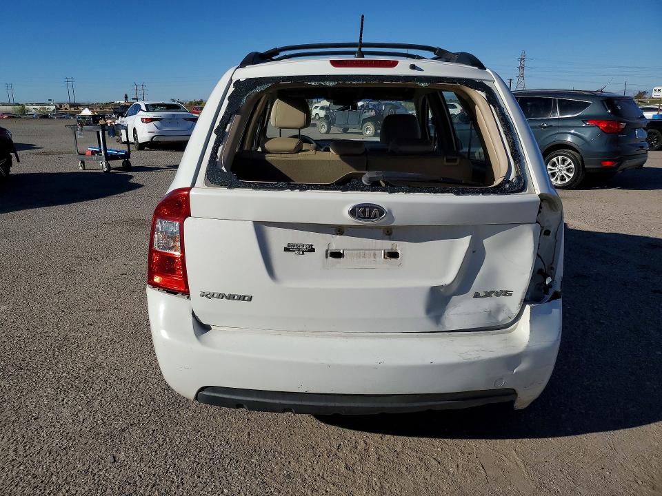 2008 Kia Rondo მანქანა იყიდება აუქციონზე, vin: KNAFG526087182223, აუქციონის ნომერი: 46513846