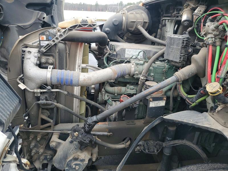 2019 Volvo Vnr მანქანა იყიდება აუქციონზე, vin: 4V4W19DF4KN217894, აუქციონის ნომერი: 79579445