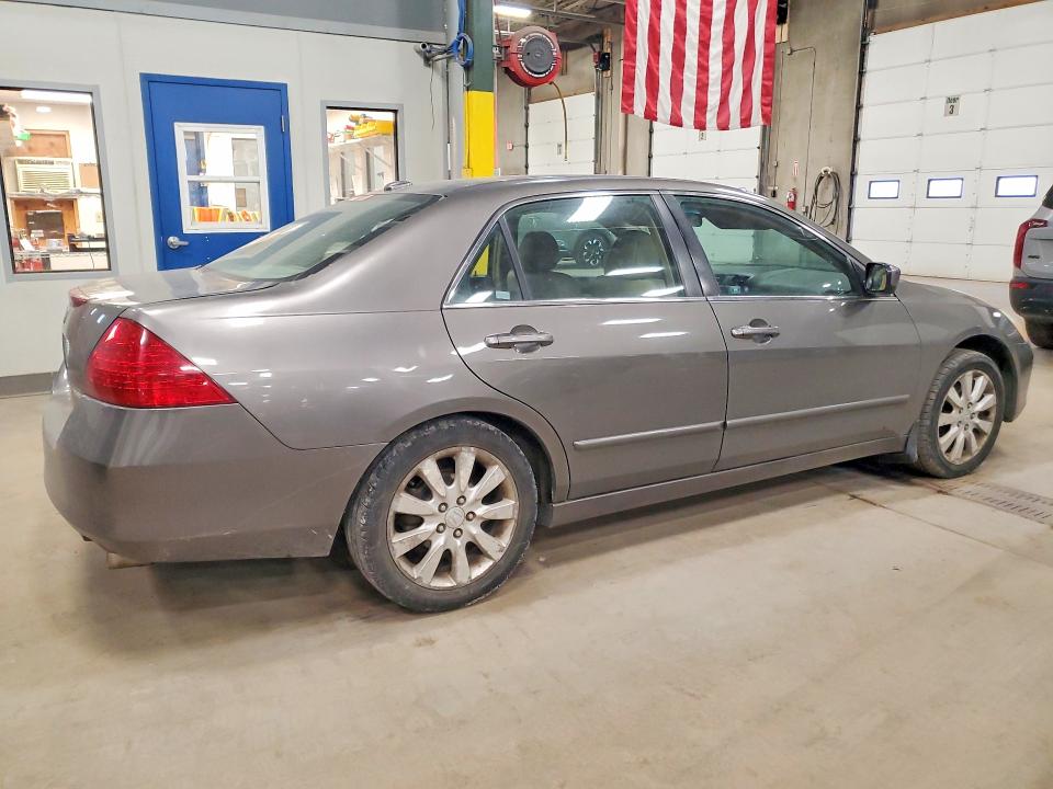 48130806 :رقم المزاد ، 1HGCM66536A000764 vin ، 2006 Hond Accord مزاد بيع