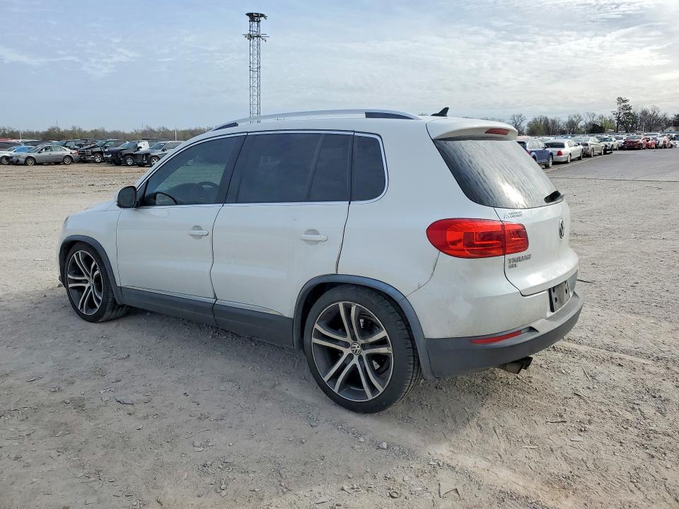 46488976 :رقم المزاد ، WVGVV7AX5HK019991 vin ، 2017 Volkswagen Tiguan مزاد بيع