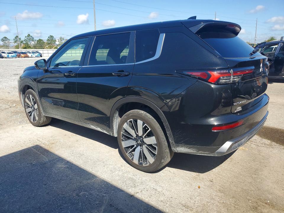 41721556 :رقم المزاد ، JA4J3VA88SZ052014 vin ، 2025 Mitsubishi Outlander مزاد بيع