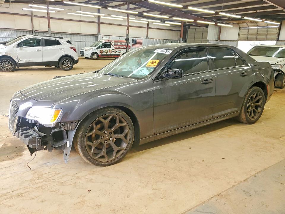 47065796 :رقم المزاد ، 2C3CCABG0GH358360 vin ، 2016 Chrysler 300 مزاد بيع