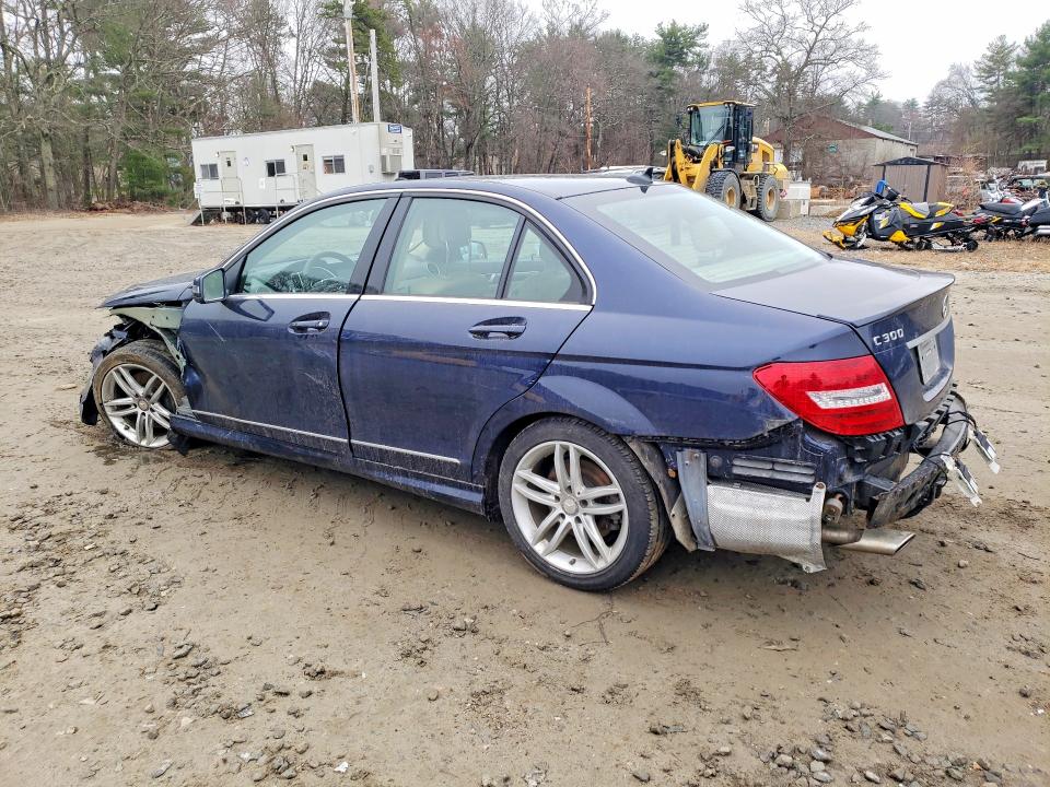 2013 Mercedes-benz C მანქანა იყიდება აუქციონზე, vin: WDDGF8AB8DG129750, აუქციონის ნომერი: 48254186