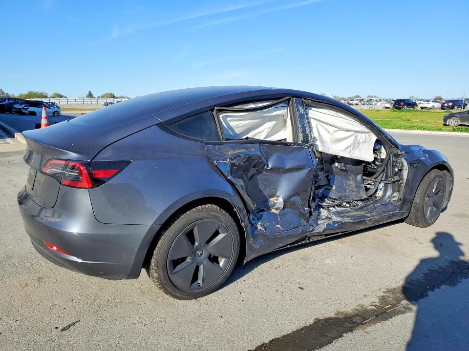 41760416 :رقم المزاد ، 5YJ3E1EA6PF657189 vin ، 2023 Tesla Model 3 مزاد بيع