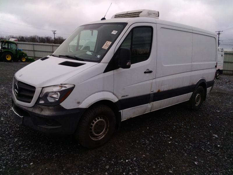 47163346 :رقم المزاد ، WD3PE7CCXE5824798 vin ، 2014 Mercedes Benz Sprinter مزاد بيع