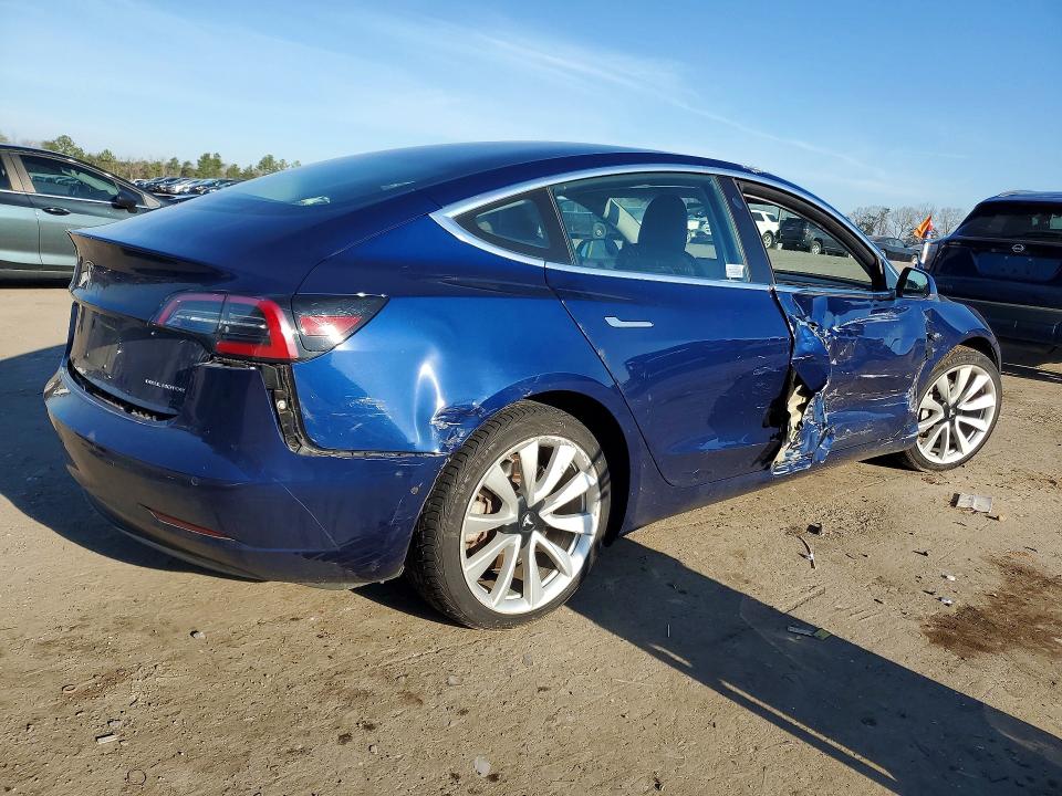 Продаж на аукціоні авто 2018 Tesla Model 3, vin: 5YJ3E1EB2JF116088, номер лоту: 46991546
