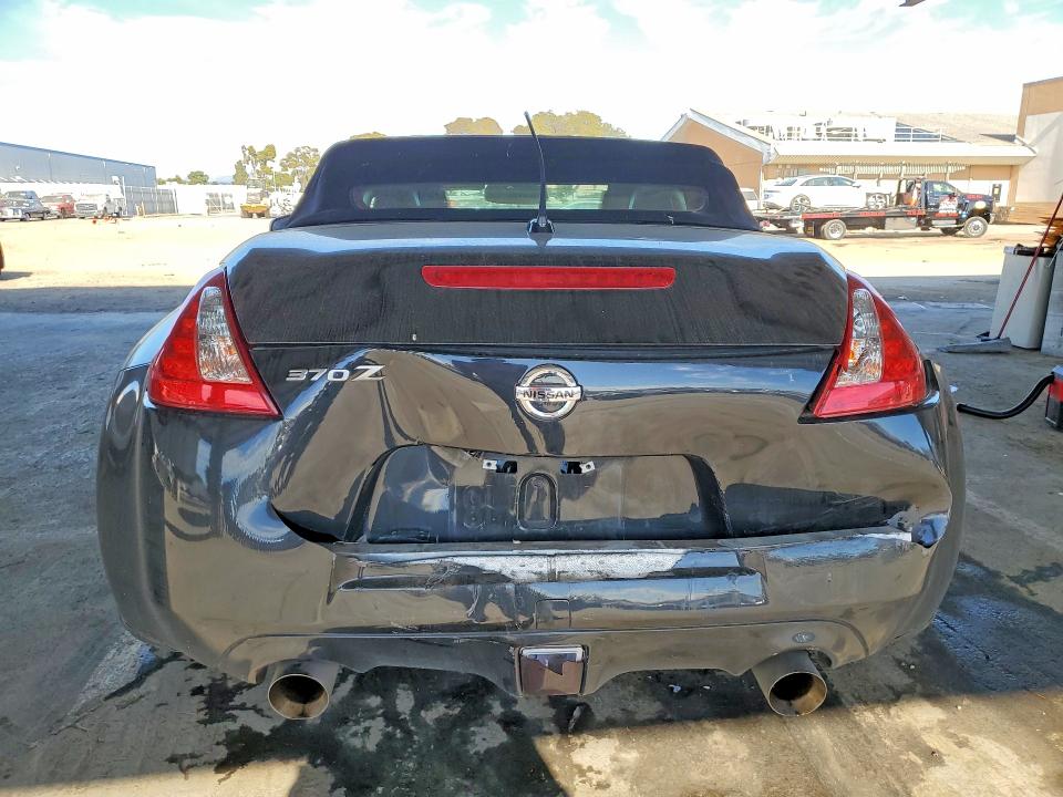 48087056 :رقم المزاد ، JN1AZ4FH2AM304037 vin ، 2010 Nissan 370z Automatic مزاد بيع