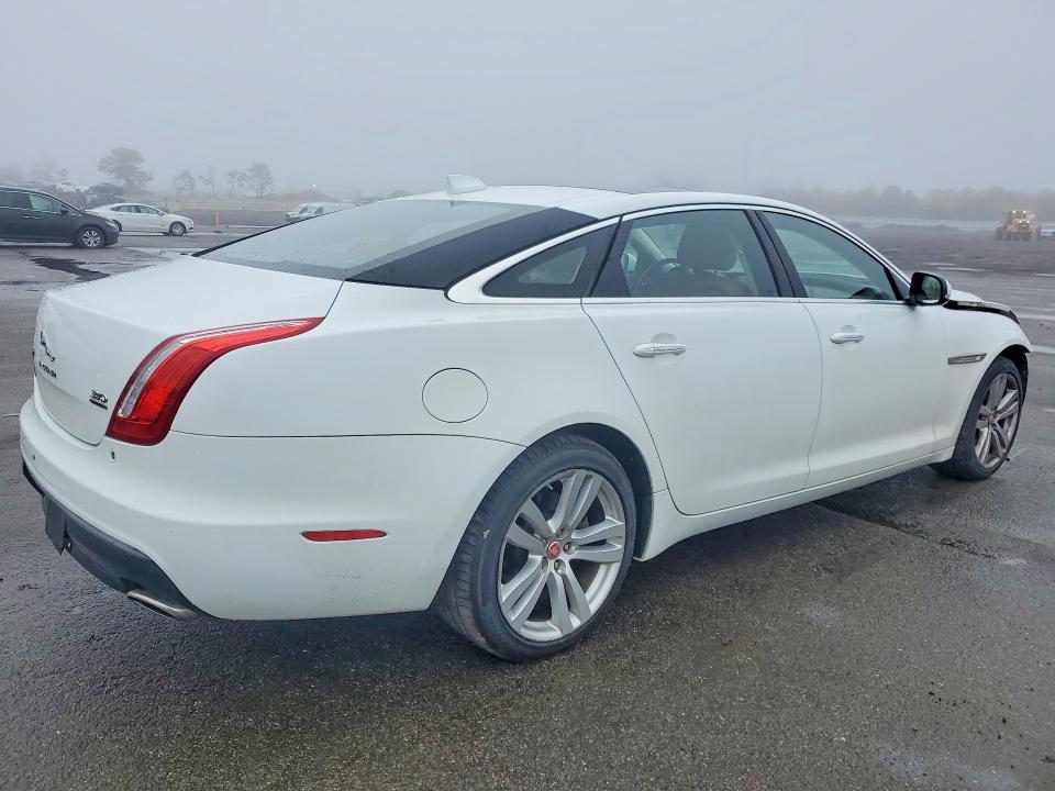 Продаж на аукціоні авто 2017 Jaguar Xjl, vin: SAJWJ2GD5H8W08719, номер лоту: 45854636
