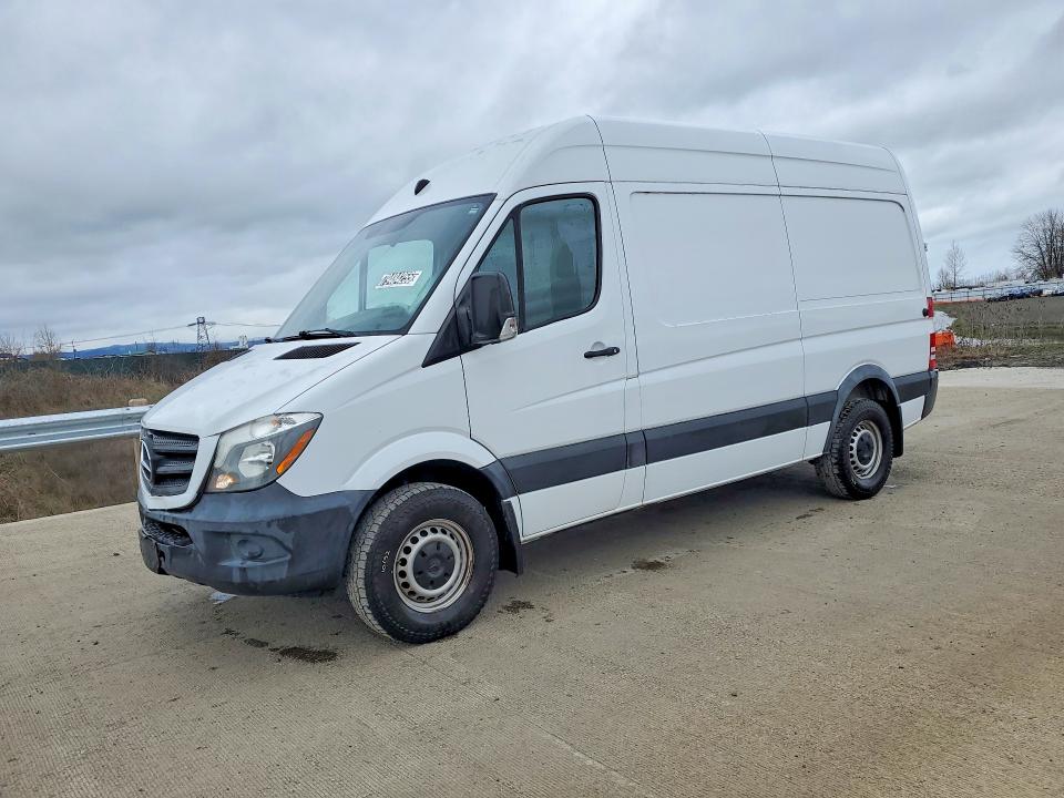 59705886 :رقم المزاد ، WD3PE7CDXHP527807 vin ، 2017 Mercedes-benz Sprinter مزاد بيع