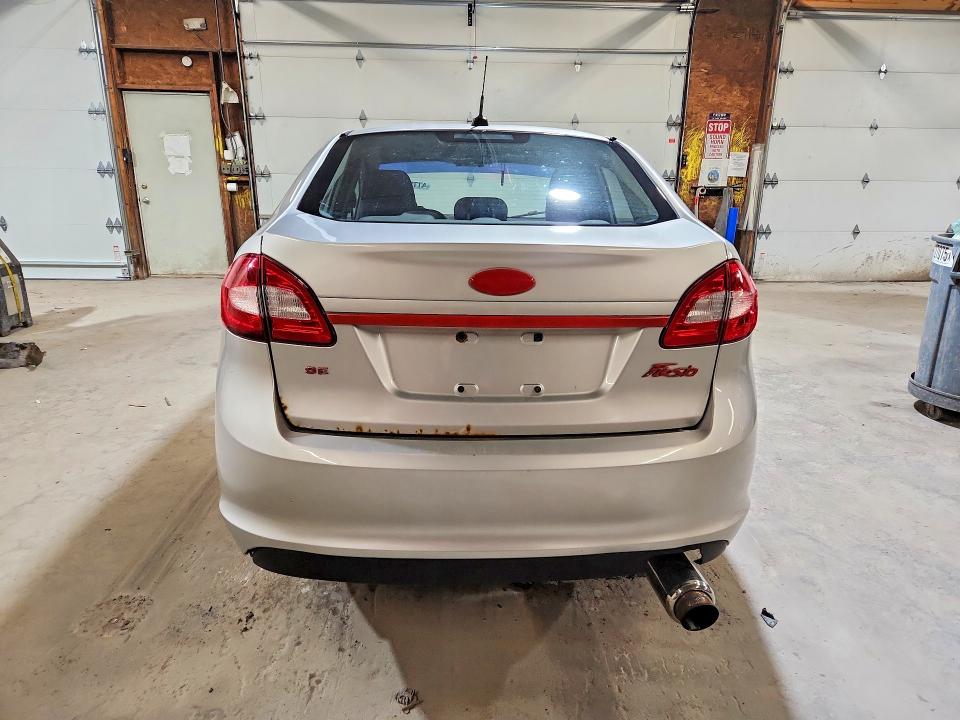 2013 Ford Fiesta მანქანა იყიდება აუქციონზე, vin: 3FADP4BJ8DM207383, აუქციონის ნომერი: 47724526