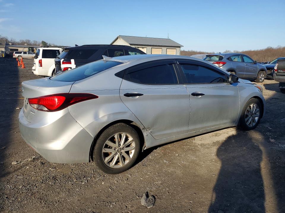 Продажа на аукционе авто 2015 Hyundai Elantra, vin: KMHDH4AE3FU261938, номер лота: 45454396
