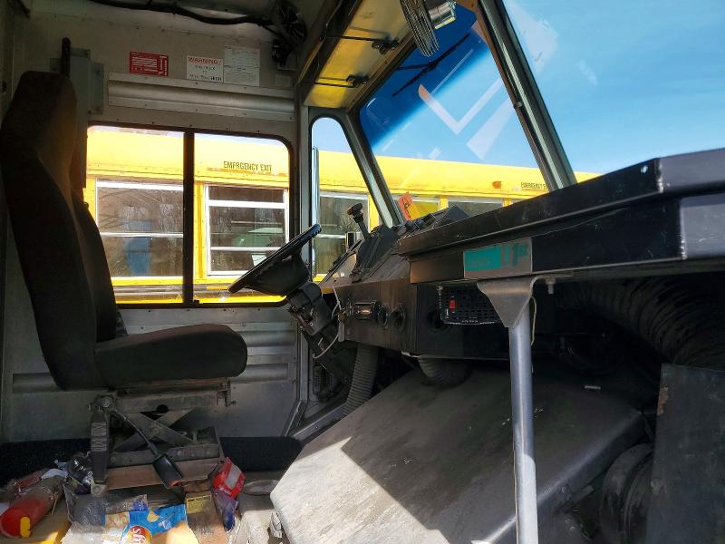 77396925 :رقم المزاد ، 5B4KPD27793436688 vin ، 2009 Workhorse W42 مزاد بيع