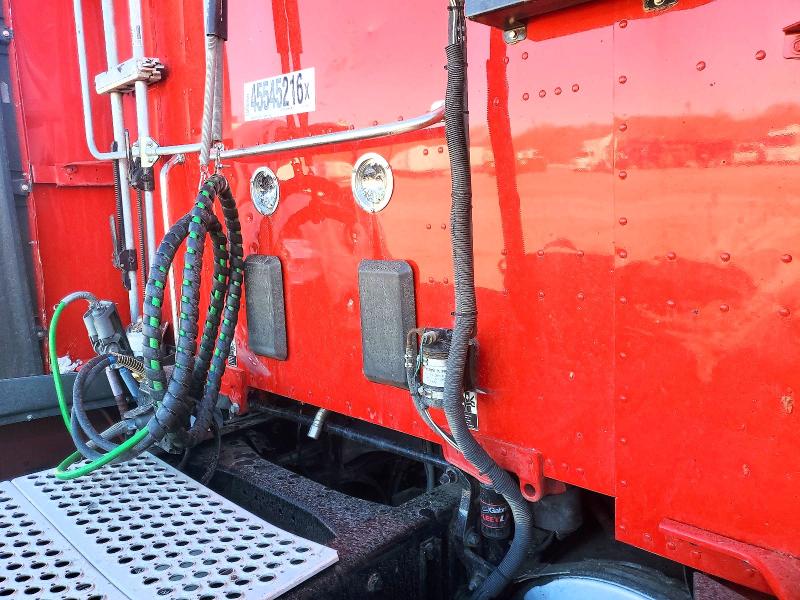 45545216 :رقم المزاد ، 1XKYDP9X0LJ370254 vin ، 2020 Kenworth Construction مزاد بيع