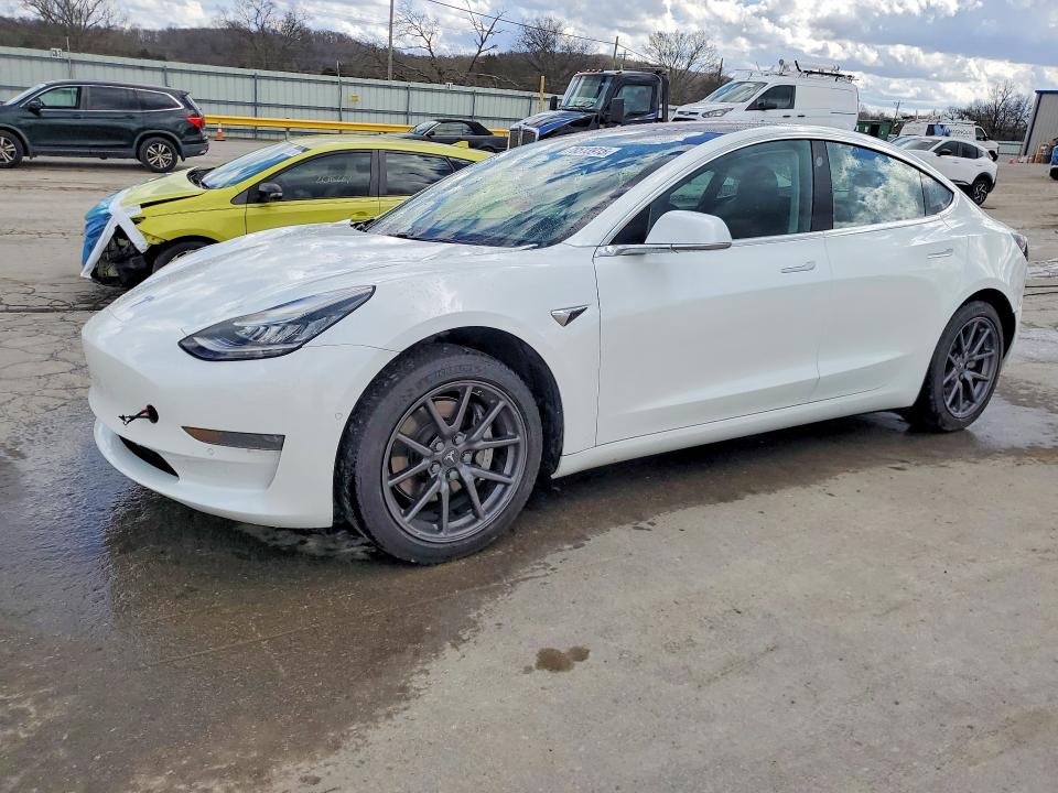 Продажа на аукционе авто 2018 Tesla Model 3, vin: 5YJ3E1EA1JF153219, номер лота: 78513915