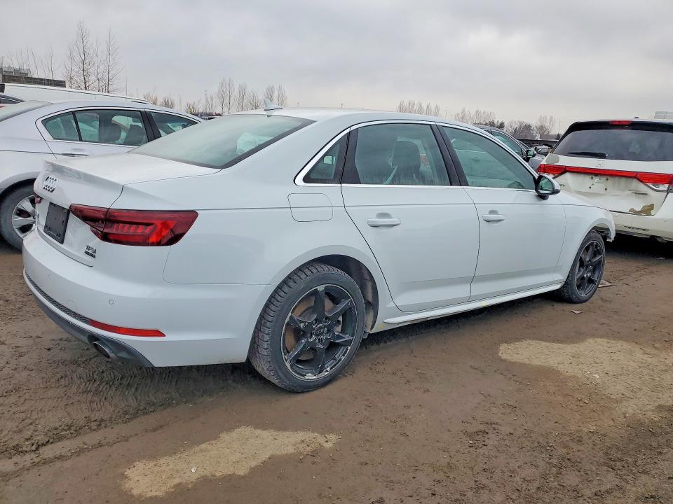 Продажа на аукционе авто 2018 Audi A4, vin: WAUANAF44JN018430, номер лота: 46886146
