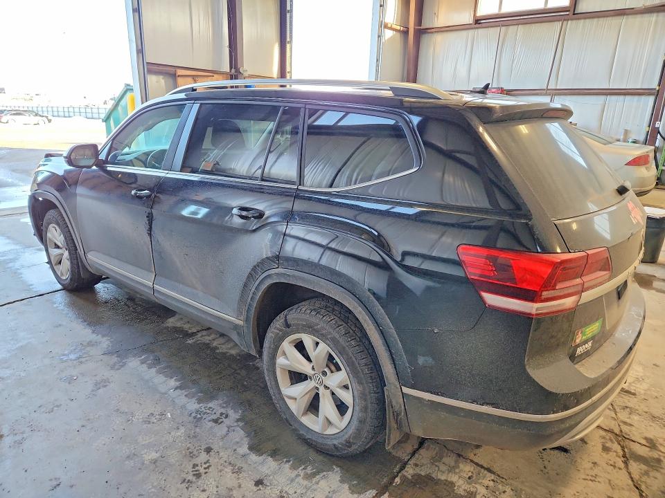 41692516 :رقم المزاد ، 1V2MR2CAXJC511317 vin ، 2018 Volkswagen Atlas مزاد بيع
