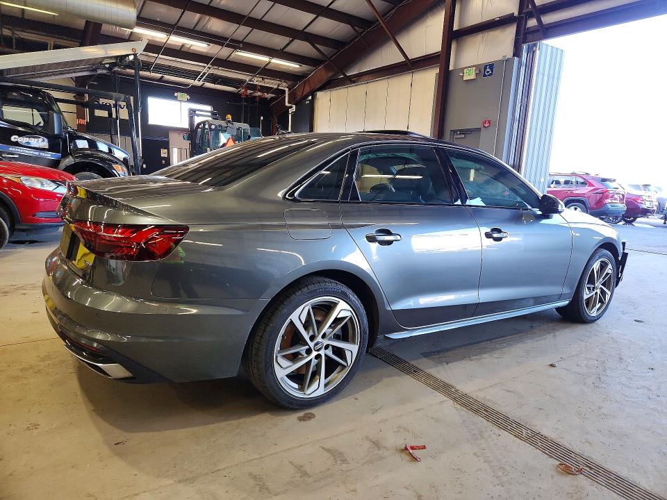 Aukcja sprzedaży 2021 Audi A4, vin: WAUEAAF44MA013091, numer aukcji: 46017626