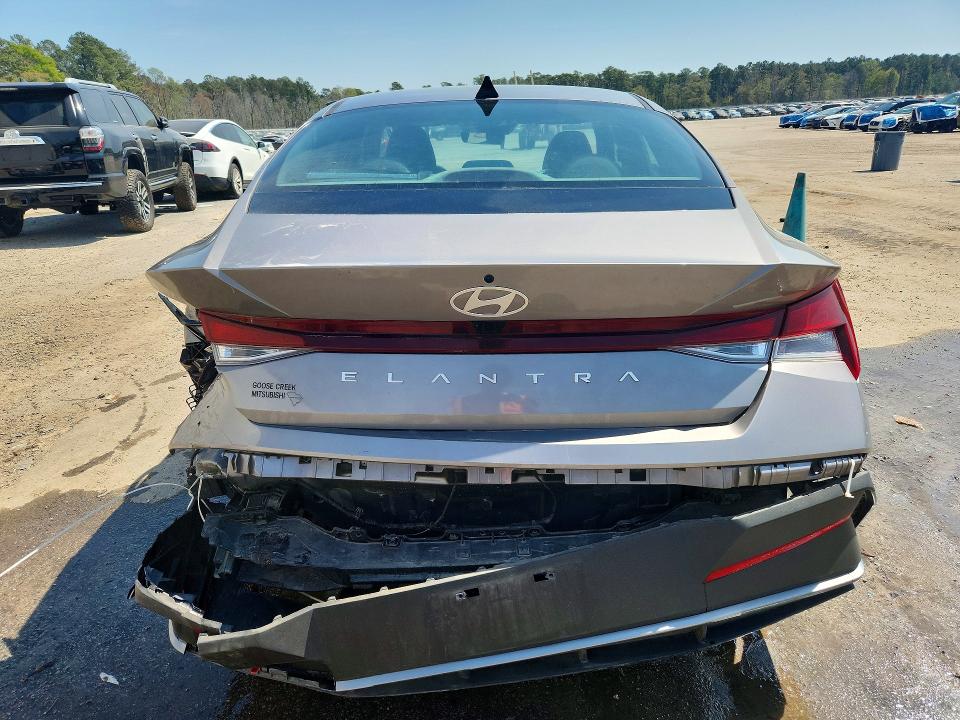 2024 Hyundai Elantra მანქანა იყიდება აუქციონზე, vin: KMHLM4DG2RU664625, აუქციონის ნომერი: 46918606