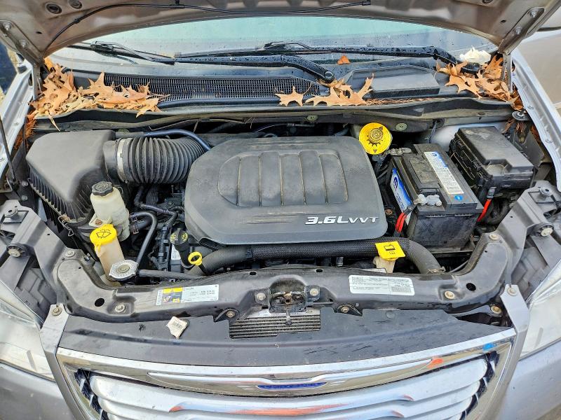 2015 Chrysler Town & Country მანქანა იყიდება აუქციონზე, vin: 2C4RC1BG9FR754091, აუქციონის ნომერი: 78732835