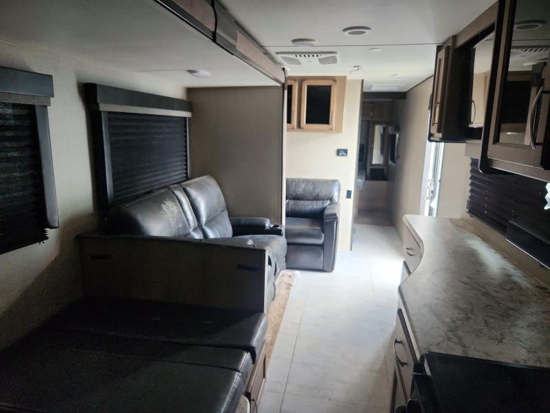 79196905 :رقم المزاد ، 573TT3423K8800497 vin ، 2019 Grand Desi Transcend مزاد بيع