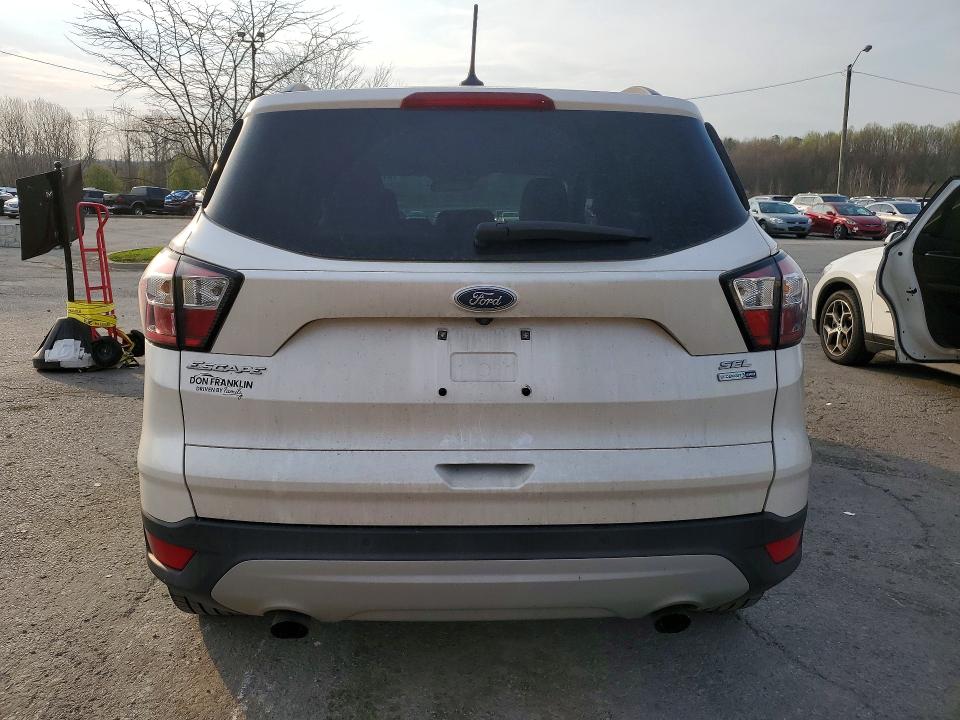 47779986 :رقم المزاد ، 1FMCU9HD4JUA51861 vin ، 2018 Ford Escape مزاد بيع