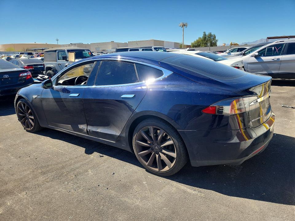 Продажа на аукционе авто 2015 Tesla Model S, vin: 5YJSA1S1XFF080564, номер лота: 46423506