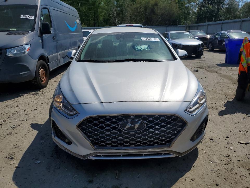 2019 Hyundai Sonata მანქანა იყიდება აუქციონზე, vin: 5NPE34AF2KH816785, აუქციონის ნომერი: 47826706