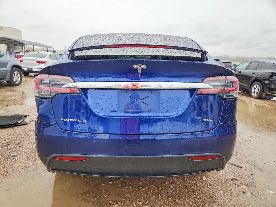 Продажа на аукционе авто 2016 Tesla Model X, vin: 5YJXCBE26GF012001, номер лота: 79662695