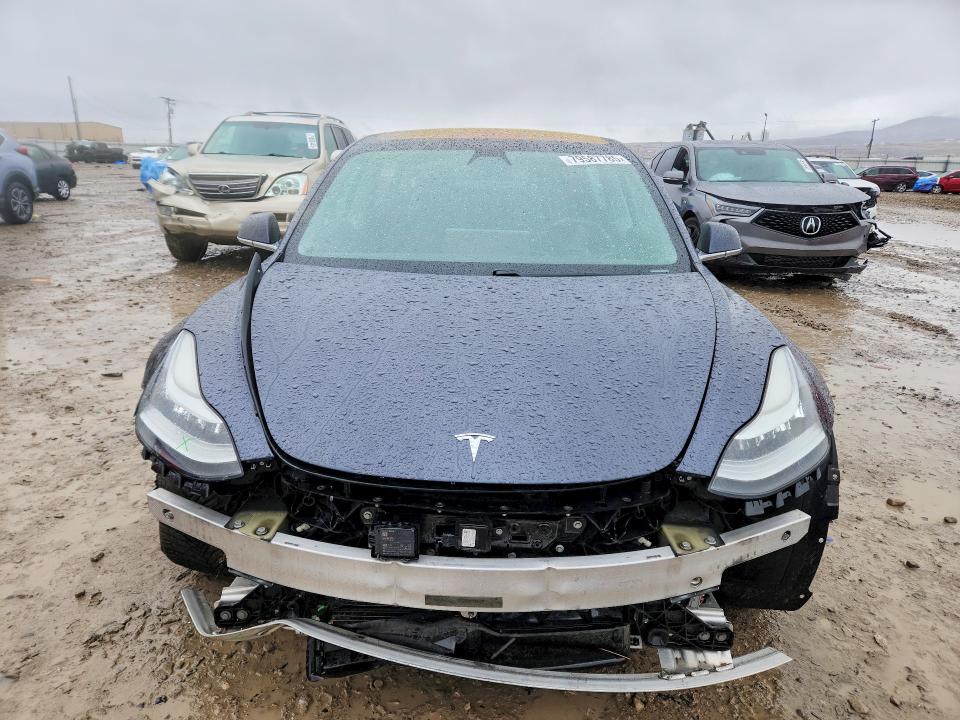 2018 Tesla Model 3 მანქანა იყიდება აუქციონზე, vin: 5YJ3E1EB1JF128572, აუქციონის ნომერი: 79587785