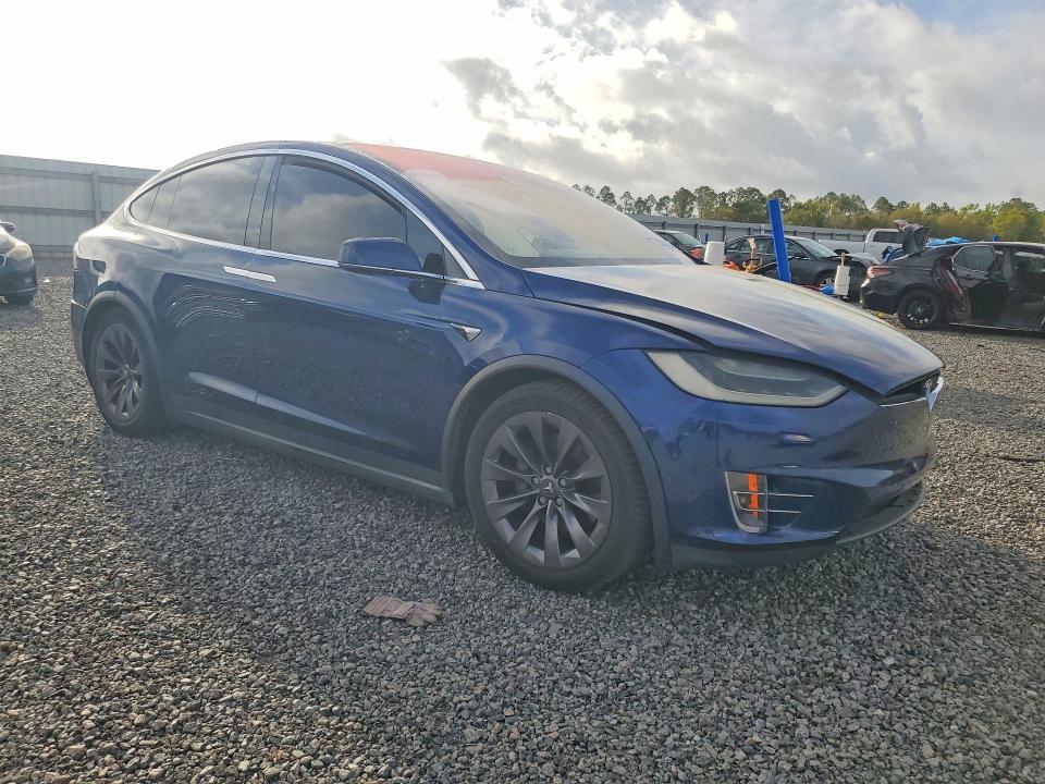 Продажа на аукционе авто 2018 Tesla Model X, vin: 5YJXCDE29JF112919, номер лота: 79535285
