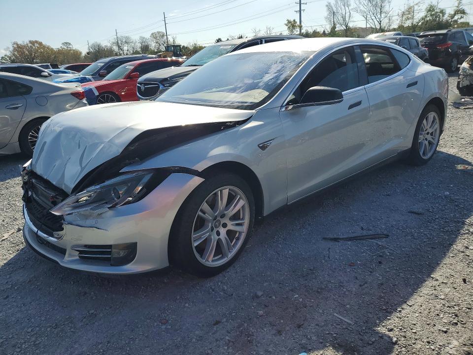 Продажа на аукционе авто 2014 Tesla Model S, vin: 5YJSA1H18EFP42972, номер лота: 79542175