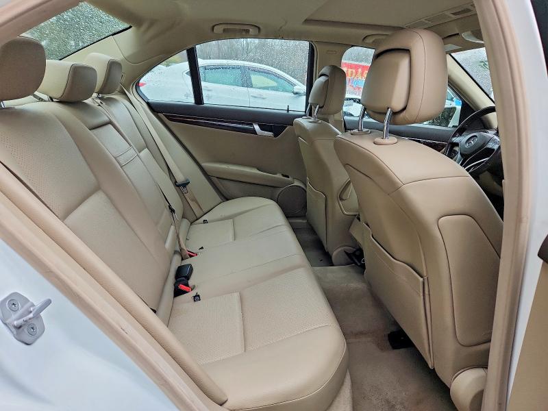 2014 Mercedes-benz C მანქანა იყიდება აუქციონზე, vin: WDDGF8AB7EA956868, აუქციონის ნომერი: 79610155