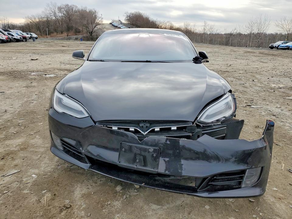 46364196 :رقم المزاد ، 5YJSA1E27GF170311 vin ، 2016 Tesla Model S مزاد بيع