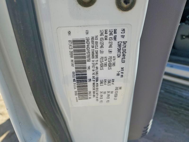 Auction sale of the 2000 Dodge Grand Caravan, vin: 1B4GP44GXYB799758, lot number: 46301796