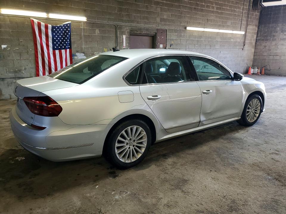 79165345 :رقم المزاد ، 1VWBT7A31HC031850 vin ، 2017 Volkswagen Passat مزاد بيع