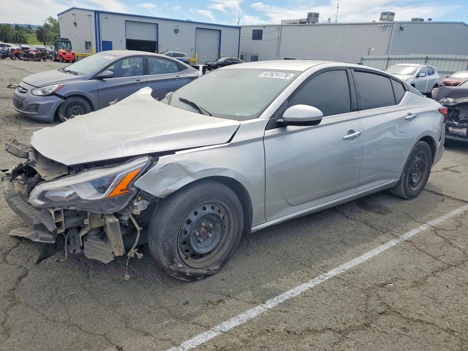 Продажа на аукционе авто 2020 Nissan Altima, vin: 1N4BL4BV4LC244761, номер лота: 47624176