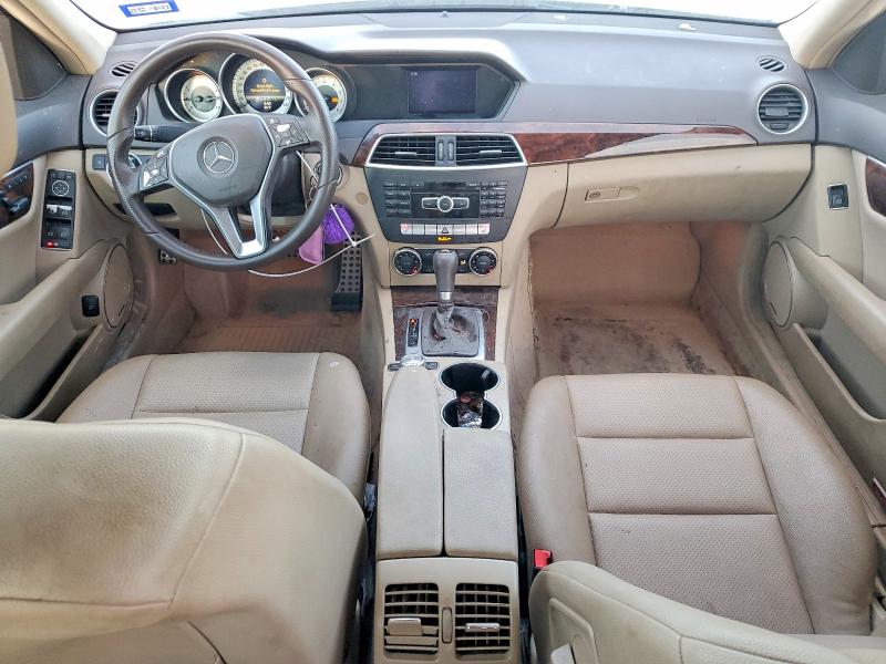 Продажа на аукционе авто 2013 Mercedes-benz C, vin: WDDGF4HB6DR263546, номер лота: 46395076