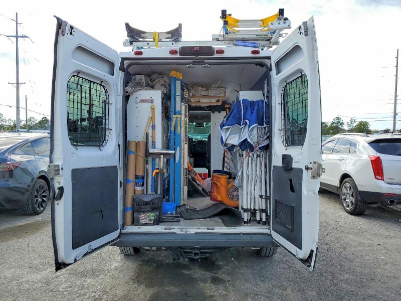 46722796 :رقم المزاد ، 3C6TRVDG3JE156721 vin ، 2018 Ram Promaster 2500 مزاد بيع