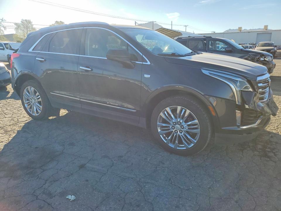 41826466 :رقم المزاد ، 1GYKNBRS0HZ113930 vin ، 2017 Cadillac Xt5 مزاد بيع