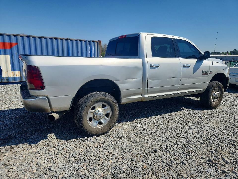 46567316 :رقم المزاد ، 3C6UR5DL9HG534475 vin ، 2017 Ram 2500 مزاد بيع