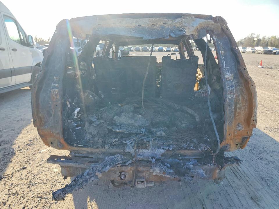Продажа на аукционе авто 2019 Chevrolet Suburban, vin: 1GNSCHKC8KR138154, номер лота: 79479495