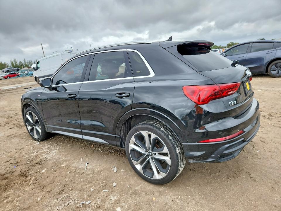 46741736 :رقم المزاد ، WA1EECF37L1027263 vin ، 2020 Audi Q3 مزاد بيع
